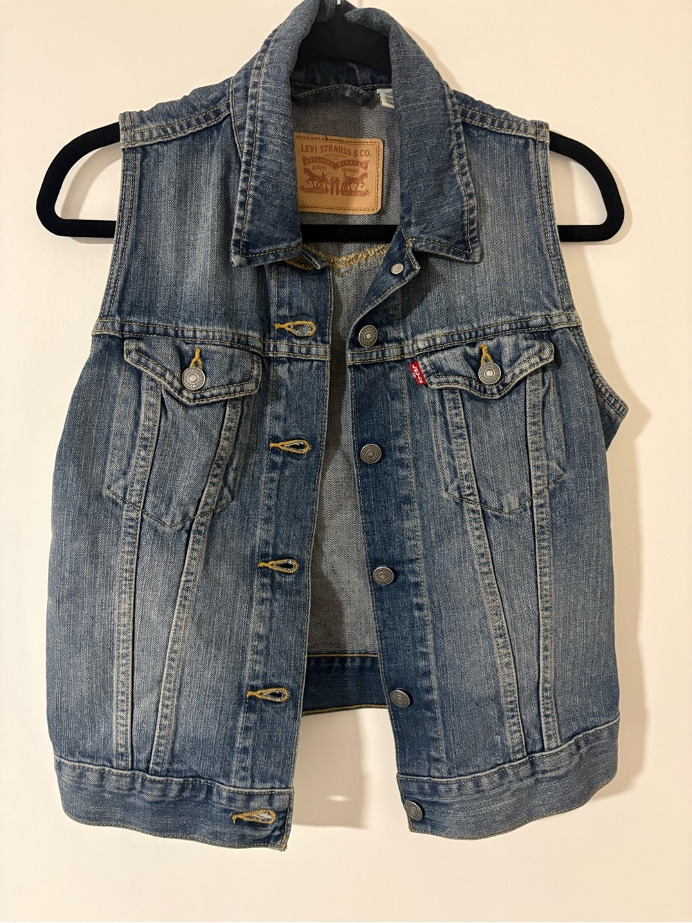 Levi's Blue Denim Jacket with Leather Logo Patch denim summer lightweight
